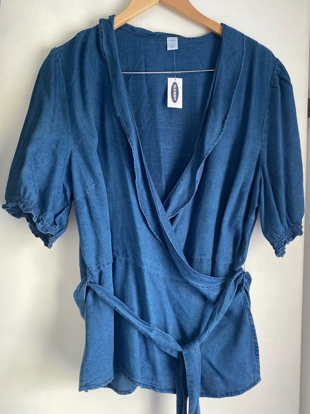 Old Navy Women’s Blue Chambray Lyocell Wrap Blouse Tie Waist Puff Sleeve XL